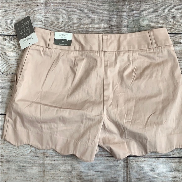 SOLD!! Maurices Scallop-cut Shorts - Picture 2 of 6